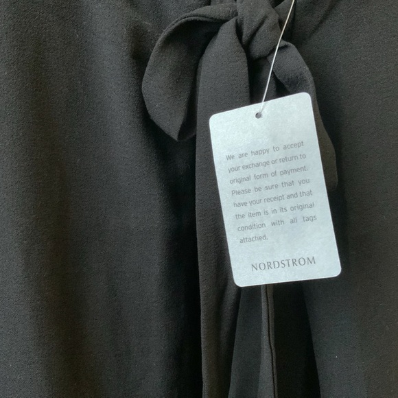 Bobeau Plus Wrap Dress - Picture 4 of 15